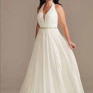 Beautiful brand new wedding gown